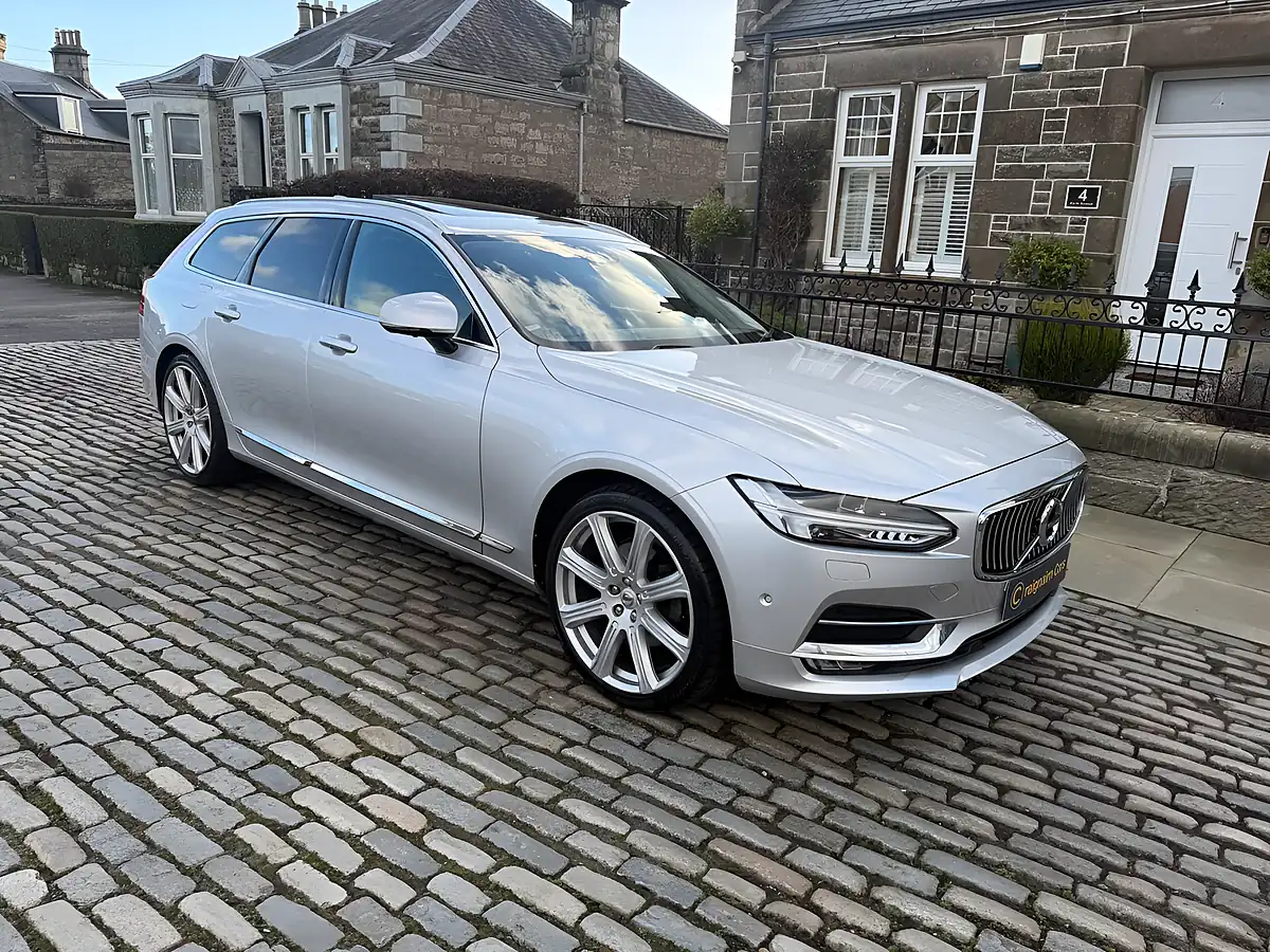 Used 2018 Volvo V90 Inscription Pro Silver - Interior and Exterior details 10