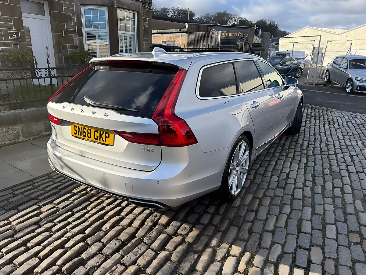 Used 2018 Volvo V90 Inscription Pro Silver - Interior and Exterior details 11