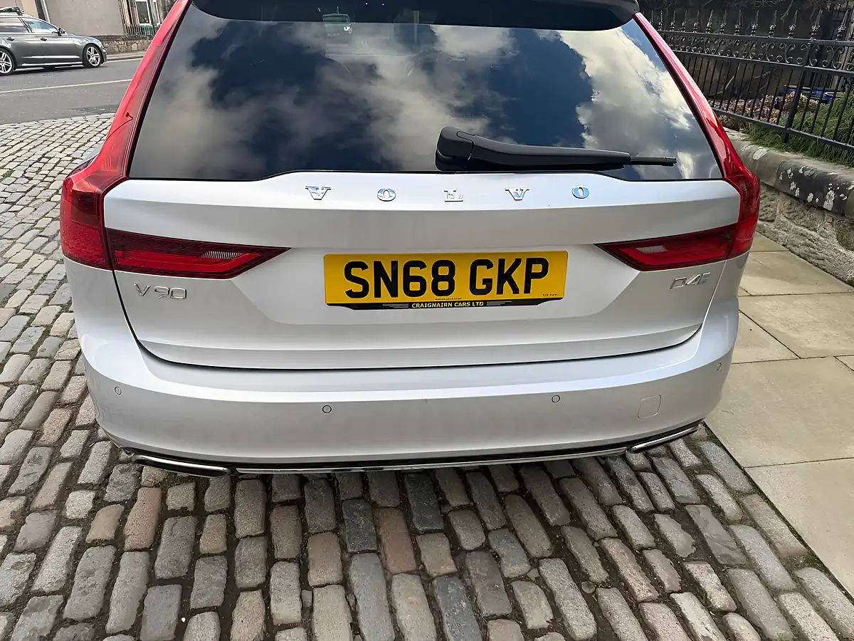 Used 2018 Volvo V90 Inscription Pro Silver - Interior and Exterior details 16