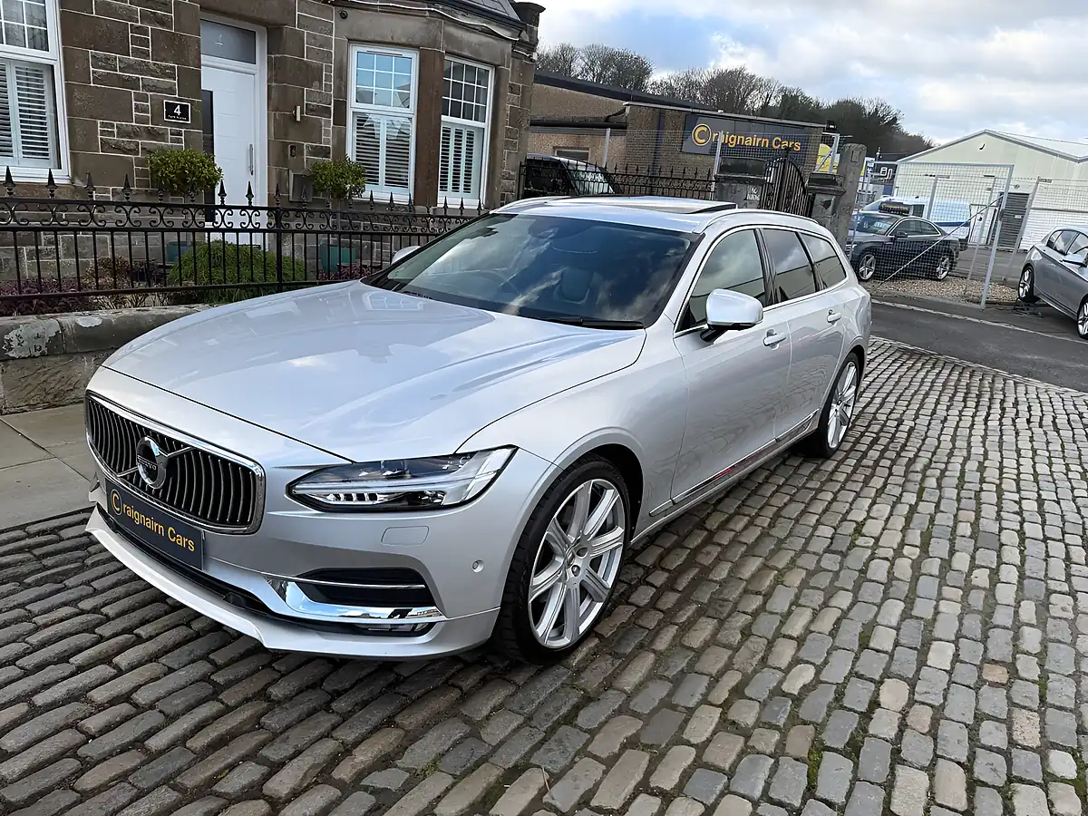 Used 2018 Volvo V90 Inscription Pro Silver - Interior and Exterior details 3