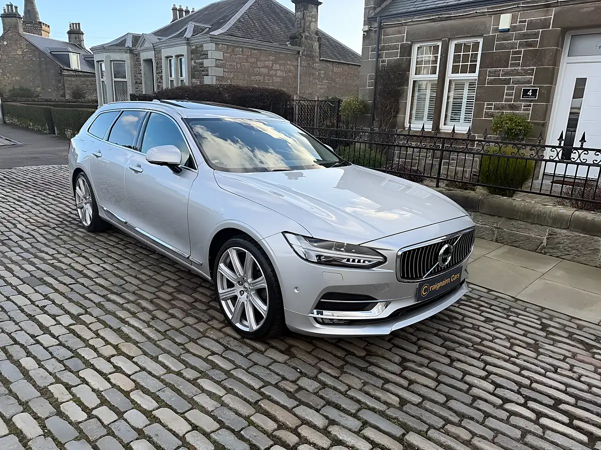 Used 2018 Volvo V90 Inscription Pro Silver - Interior and Exterior details 4