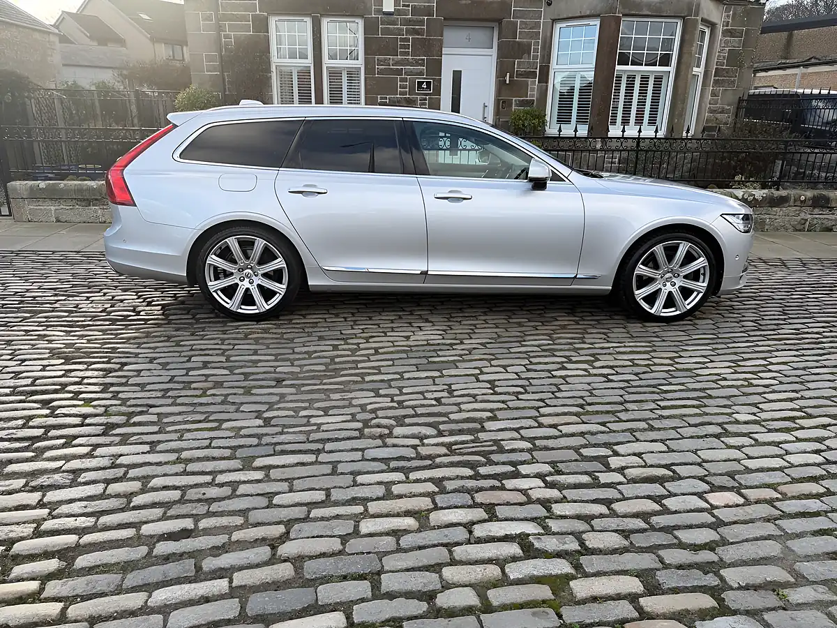 Used 2018 Volvo V90 Inscription Pro Silver - Interior and Exterior details 6