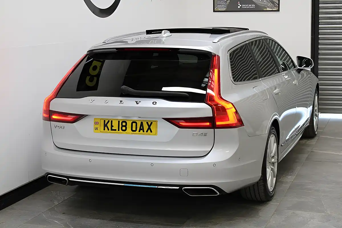 Used 2018 Volvo V90 Inscription Silver - Interior and Exterior details 10