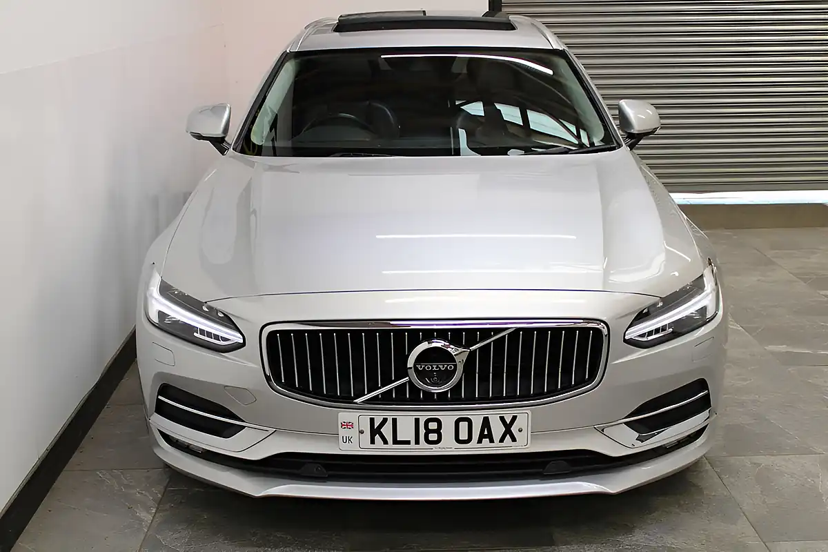 Used 2018 Volvo V90 Inscription Silver - Interior and Exterior details 14