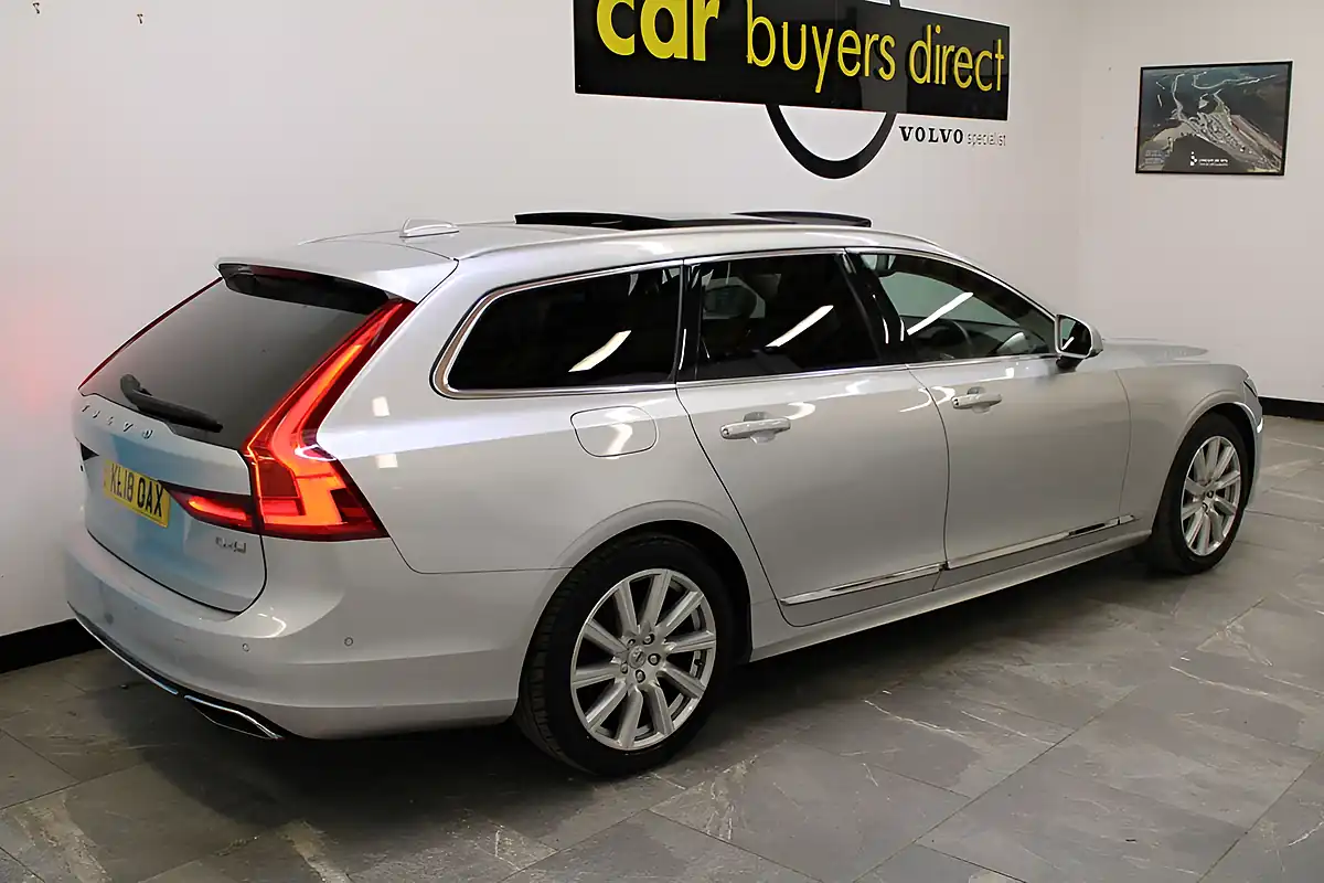 Used 2018 Volvo V90 Inscription Silver - Interior and Exterior details 4