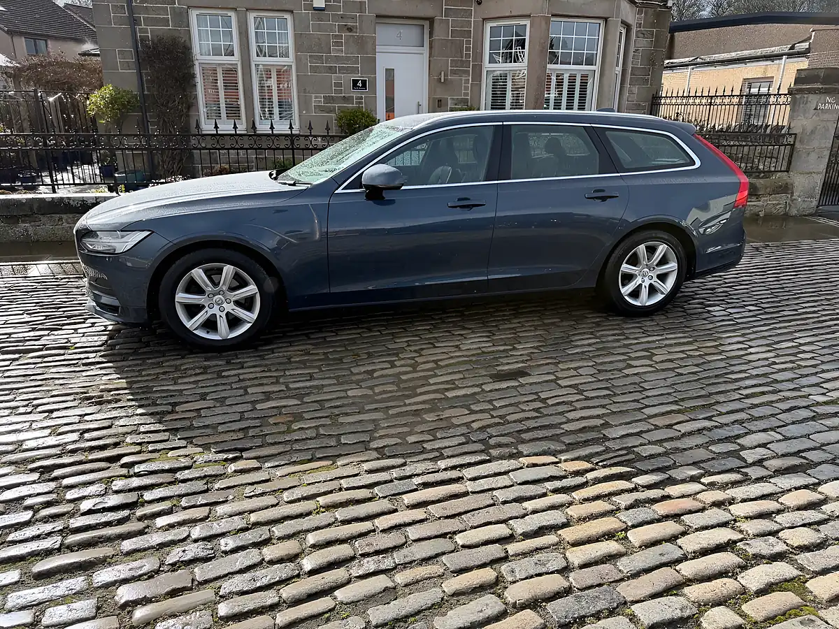 Used 2018 Volvo V90 Momentum Denim Blue - Interior and Exterior details 14