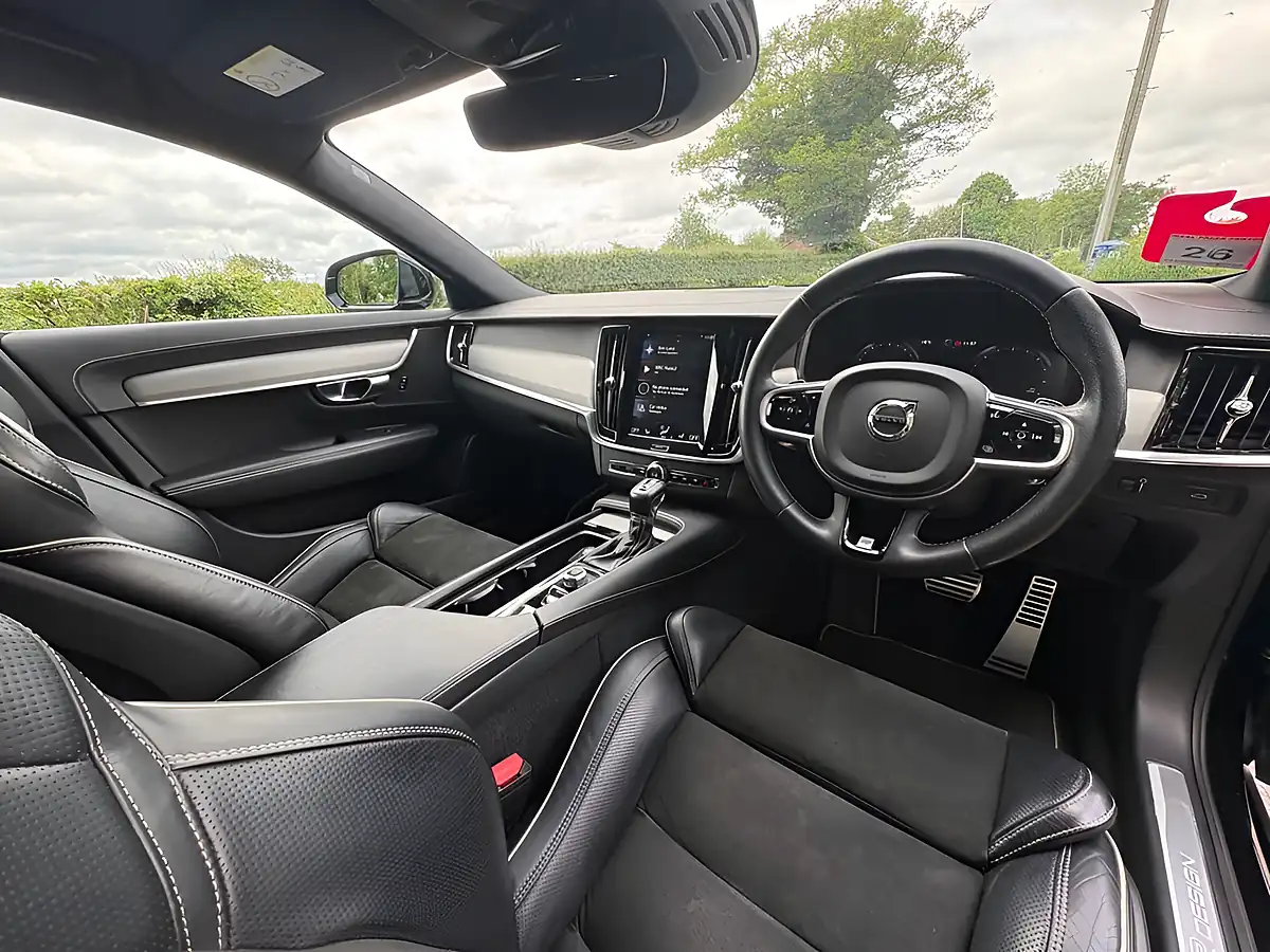 Used 2018 Volvo V90 R-Design Black - Interior and Exterior details 12