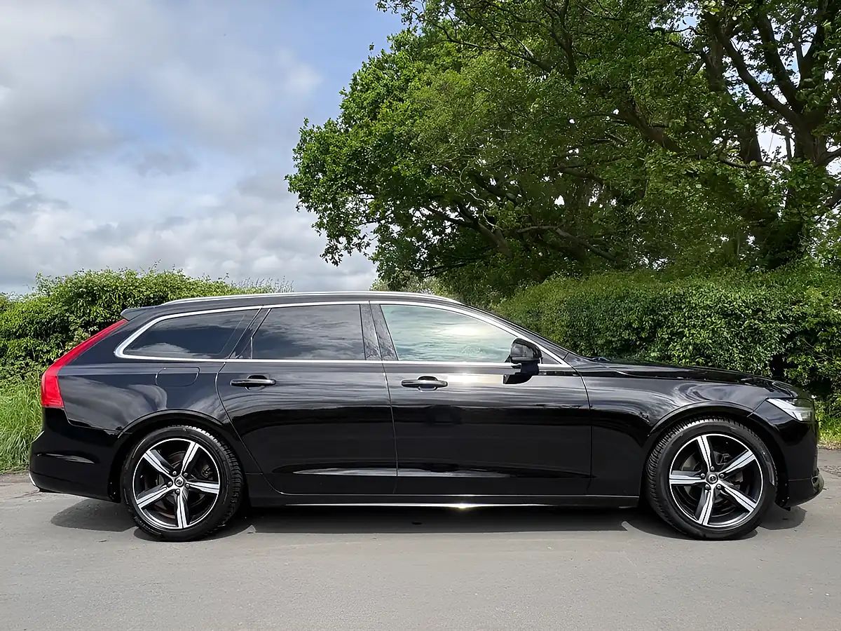 Used 2018 Volvo V90 R-Design Black - Interior and Exterior details 5