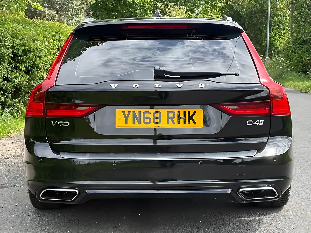 Used 2018 Volvo V90 R-Design Black - Interior and Exterior details 7