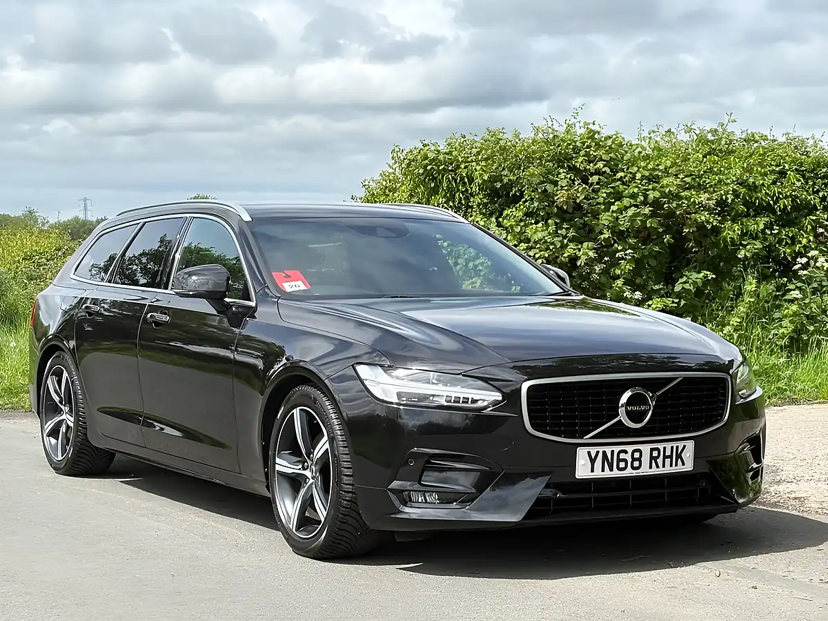 Used 2018 Volvo V90 R-Design Black - Interior and Exterior details 8