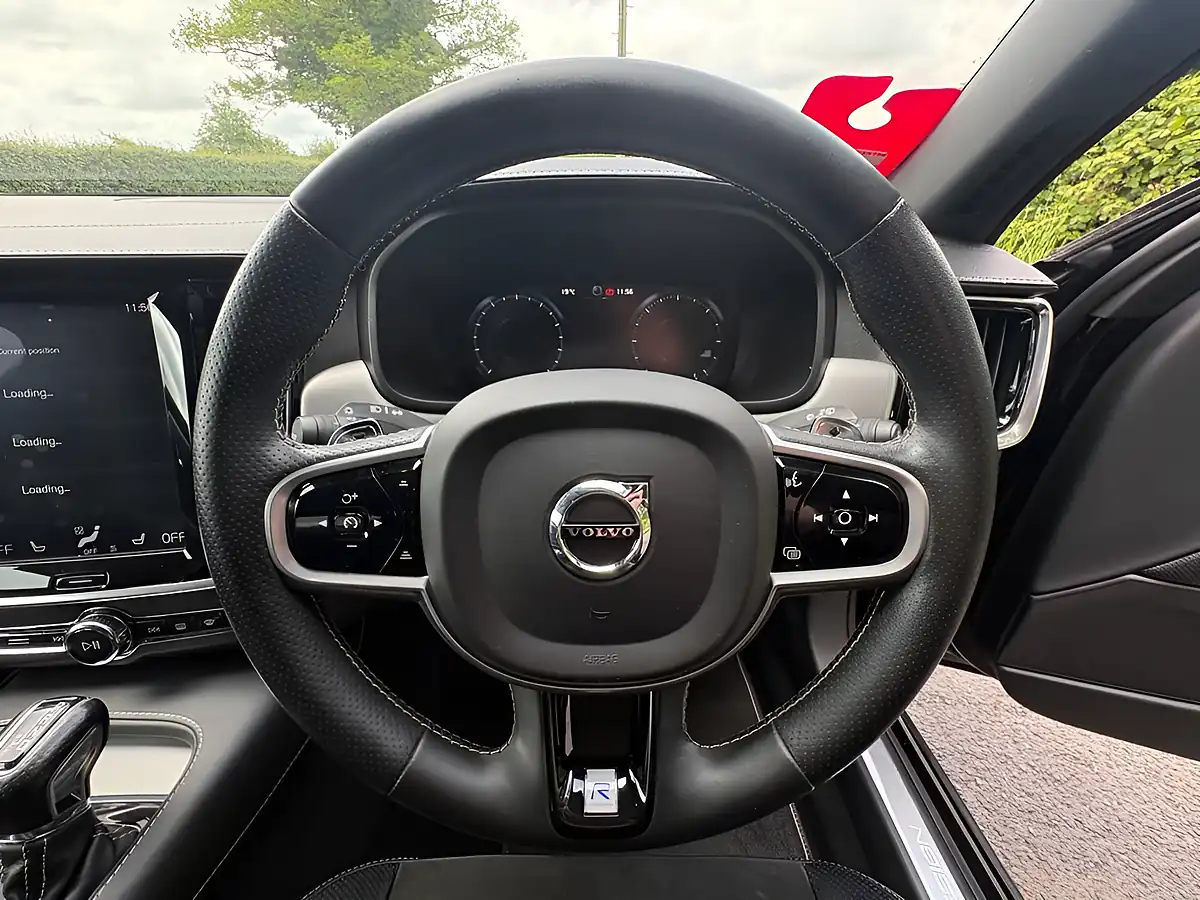 Used 2018 Volvo V90 R-Design Black - Interior and Exterior details 9