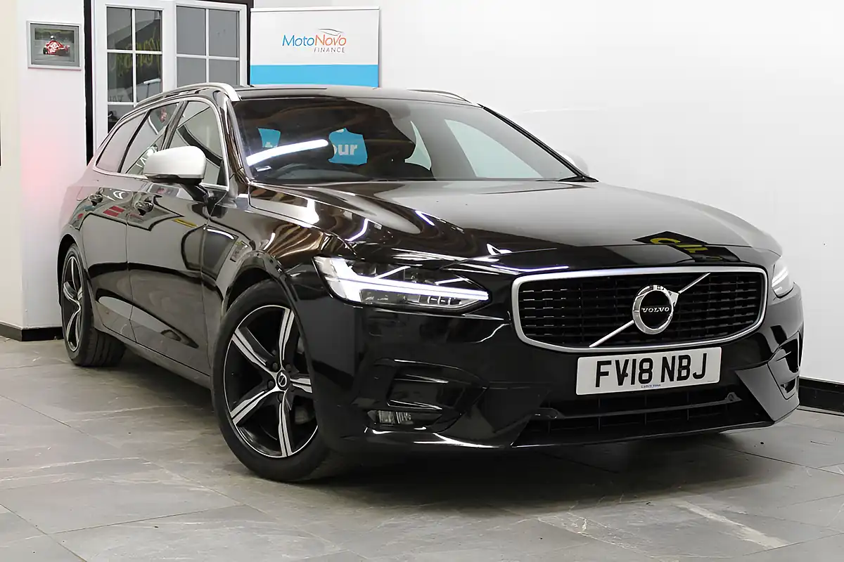 Used 2018 Volvo V90 R-Design Black - Front View