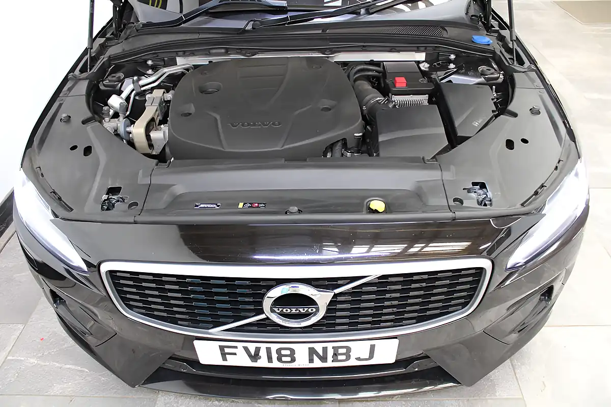 Used 2018 Volvo V90 R-Design Black - Interior and Exterior details 15