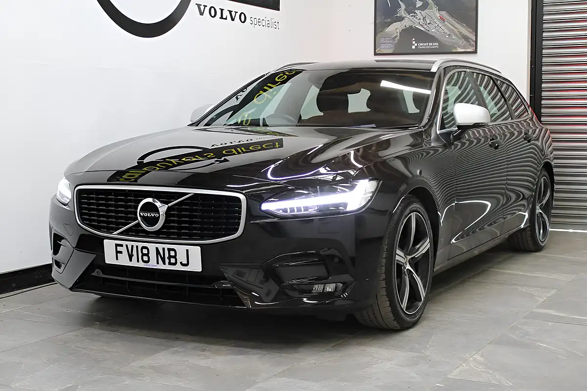 Used 2018 Volvo V90 R-Design Black - Interior and Exterior details 5