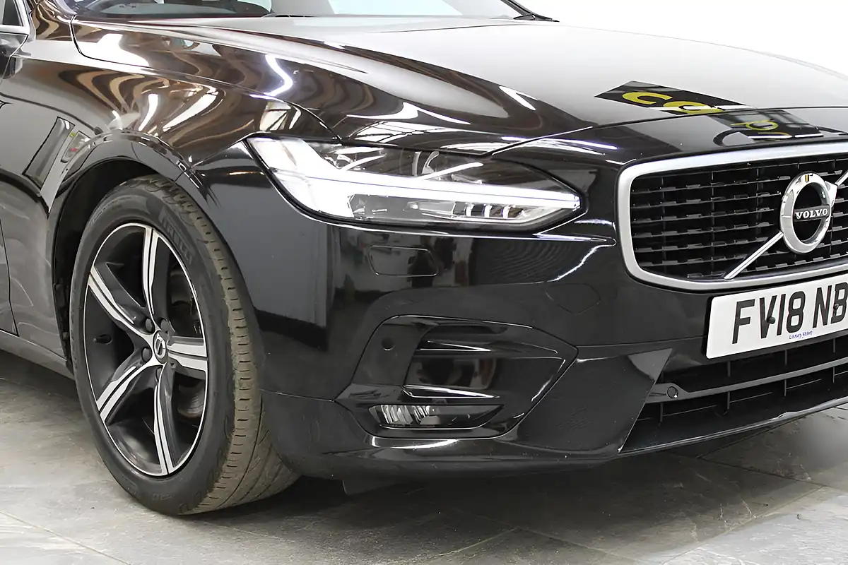 Used 2018 Volvo V90 R-Design Black - Interior and Exterior details 7