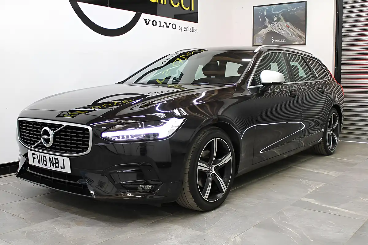 Used 2018 Volvo V90 R-Design Black - Interior and Exterior details 9