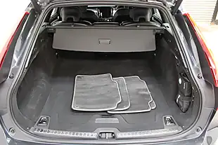 Used 2018 Volvo V90 R-Design Grey - Interior and Exterior details 11