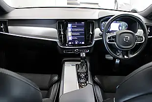 Used 2018 Volvo V90 R-Design Grey - Interior and Exterior details 17