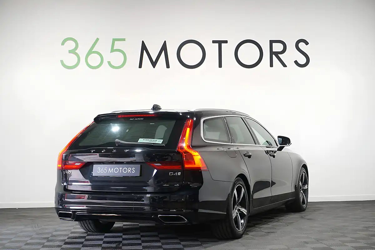 Used 2018 Volvo V90 R-Design Onyx Black - Interior and Exterior details 10