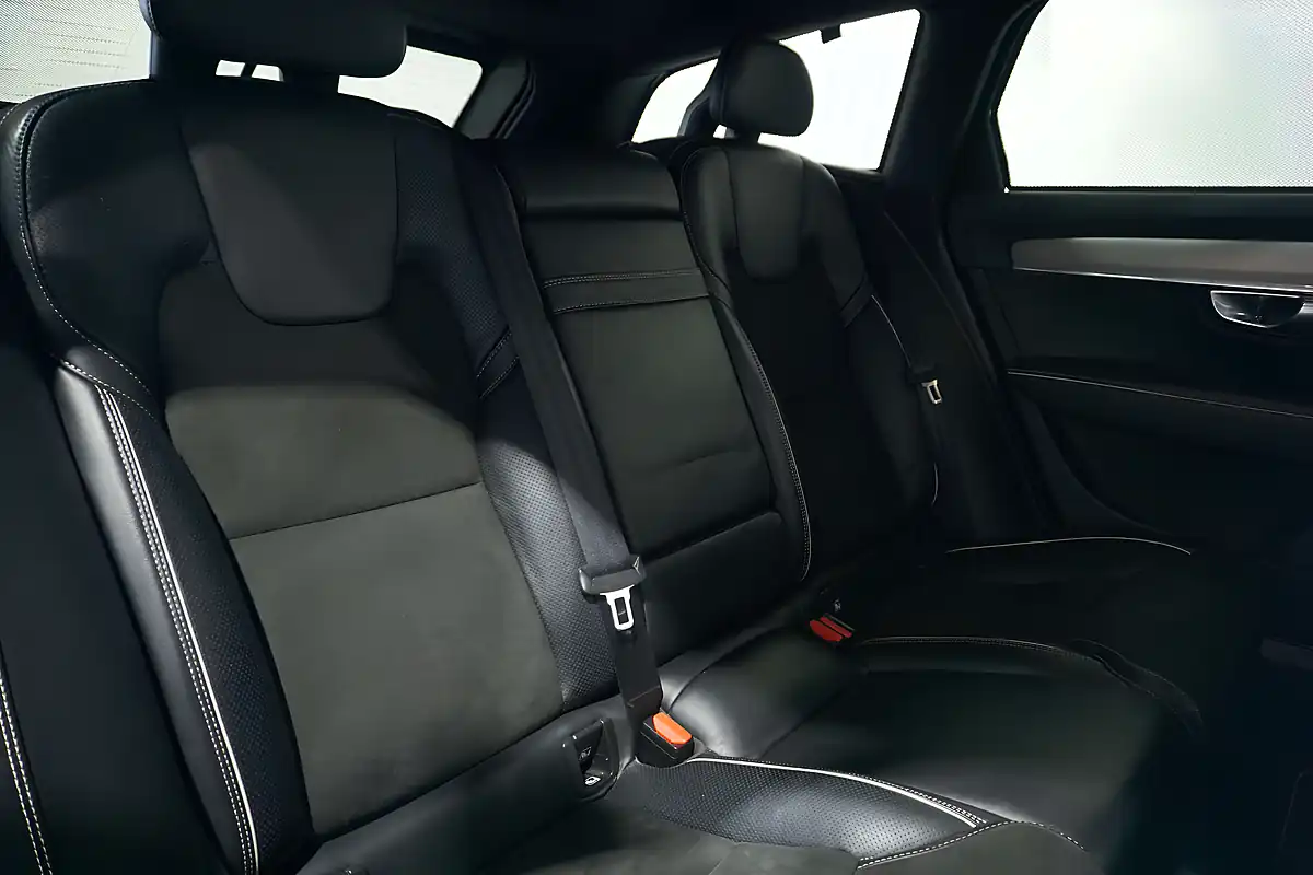 Used 2018 Volvo V90 R-Design Onyx Black - Interior and Exterior details 11