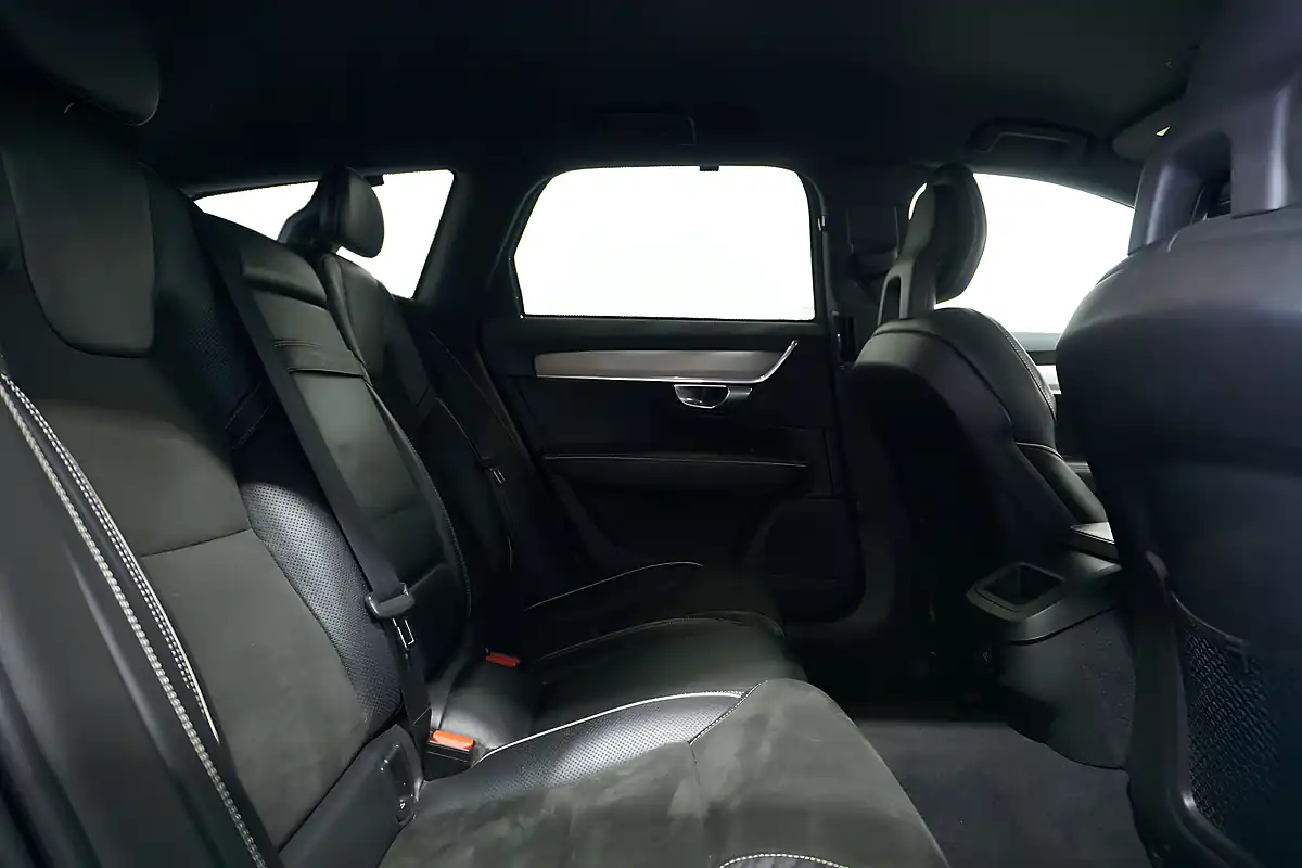 Used 2018 Volvo V90 R-Design Onyx Black - Interior and Exterior details 15