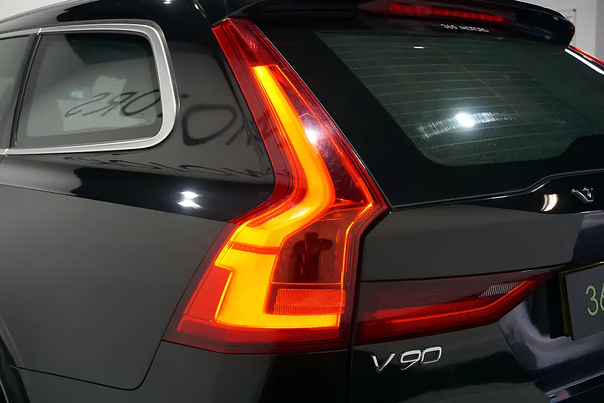 Used 2018 Volvo V90 R-Design Onyx Black - Interior and Exterior details 19
