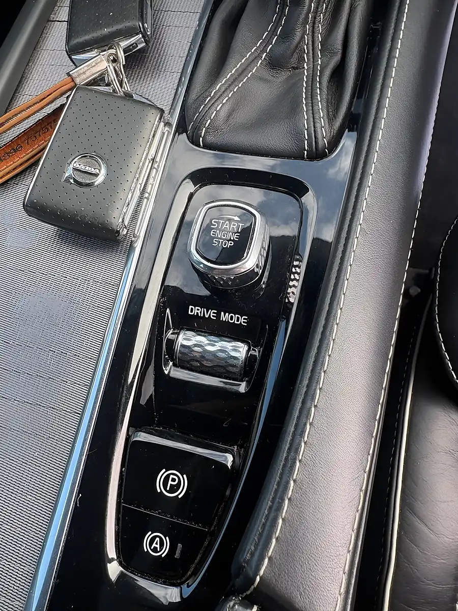 Used 2018 Volvo V90 R-Design Pro Black - Interior and Exterior details 12