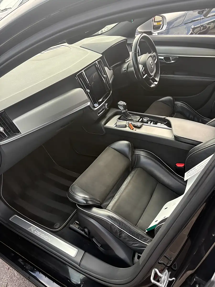 Used 2018 Volvo V90 R-Design Pro Black - Interior and Exterior details 5