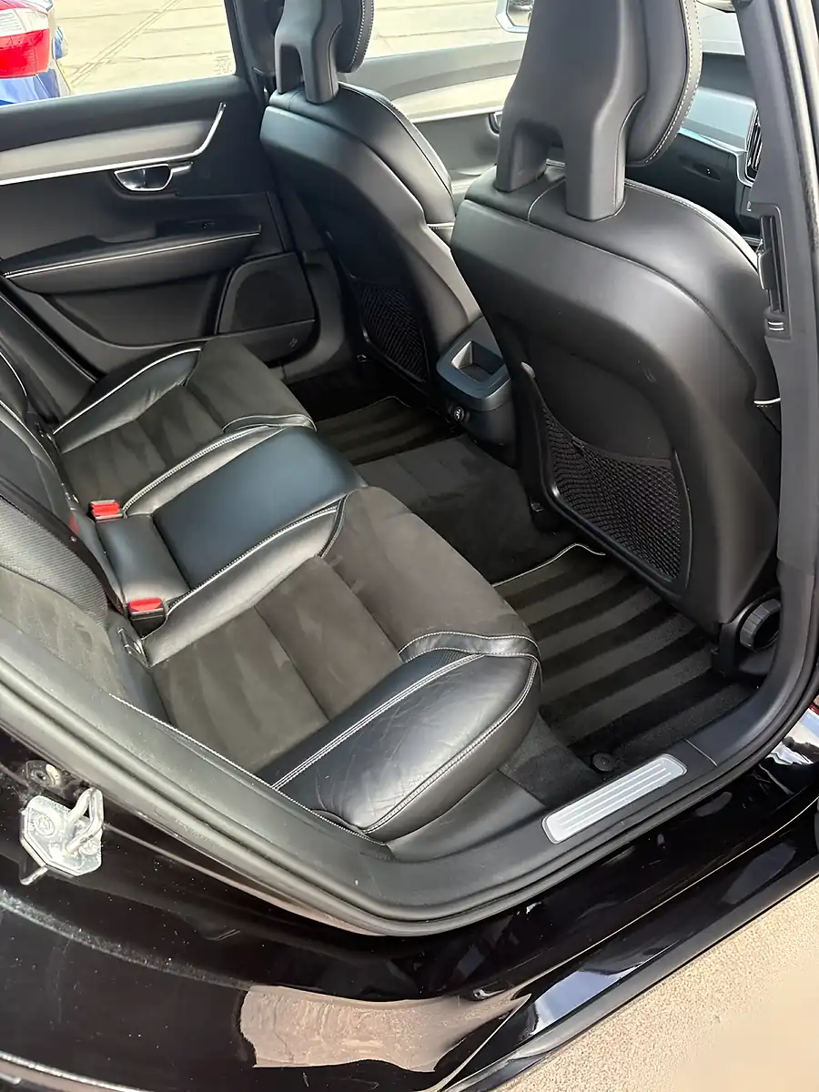 Used 2018 Volvo V90 R-Design Pro Black - Interior and Exterior details 8