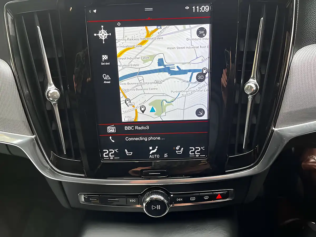 Used 2018 Volvo V90 R-Design Pro Passion Red - Interior and Exterior details 10