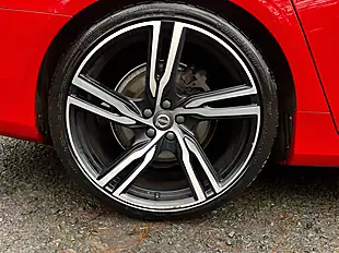 Used 2018 Volvo V90 R-Design Pro Passion Red - Interior and Exterior details 9