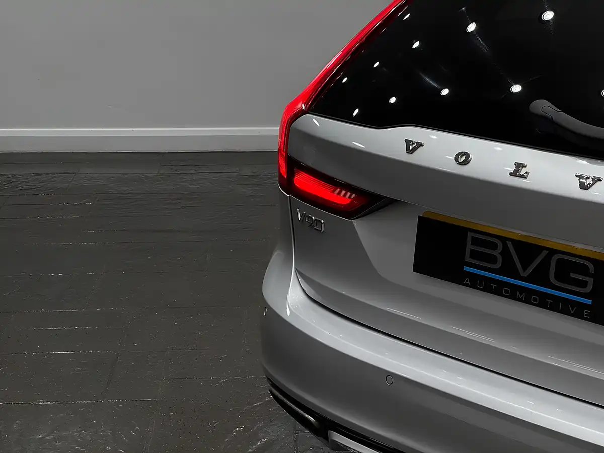 Used 2018 Volvo V90 R-Design Pro Silver - Interior and Exterior details 12