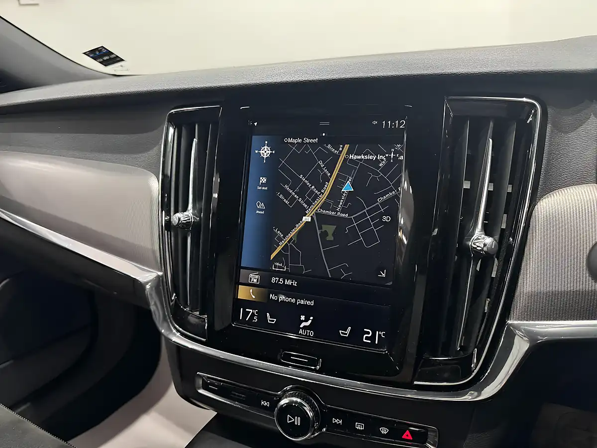 Used 2018 Volvo V90 R-Design Pro Silver - Interior and Exterior details 14