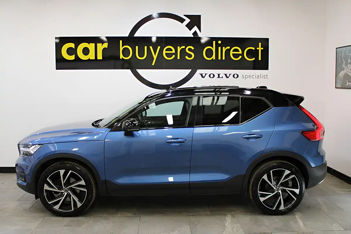 Used 2018 Volvo XC40 First Edition Blue - Interior and Exterior details 12