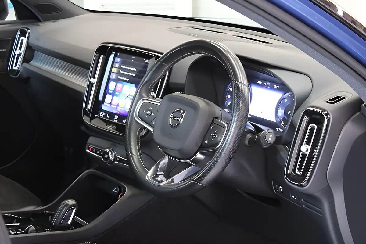 Used 2018 Volvo XC40 First Edition Blue - Interior and Exterior details 18