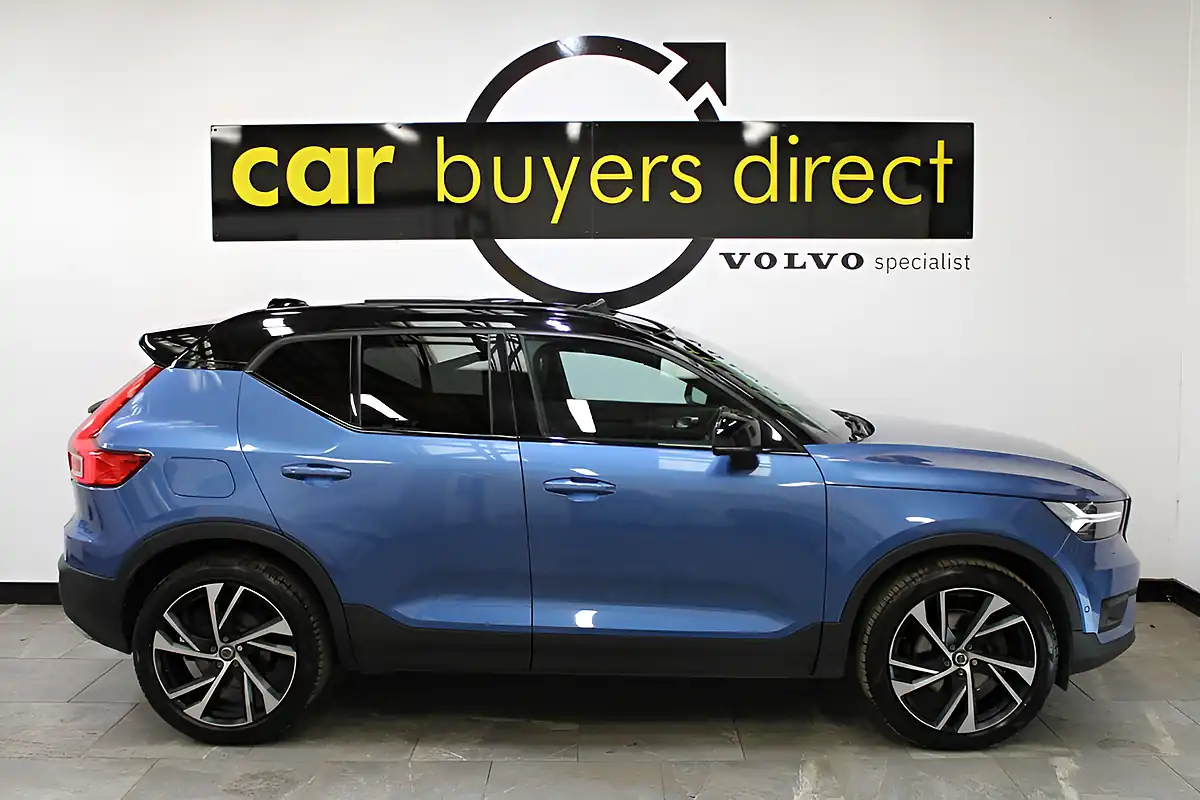 Used 2018 Volvo XC40 First Edition Blue - Interior and Exterior details 8