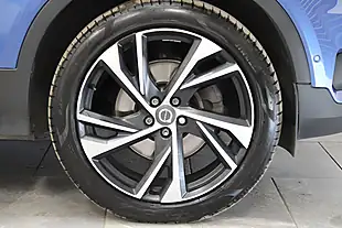 Used 2018 Volvo XC40 First Edition Blue - Interior and Exterior details 9