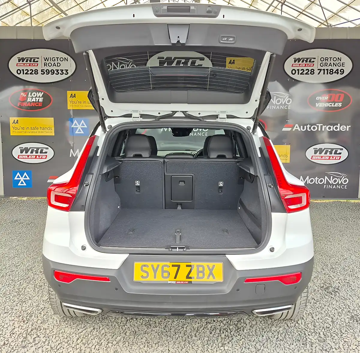 Used 2018 Volvo XC40 First Edition Crystal White - Interior and Exterior details 10