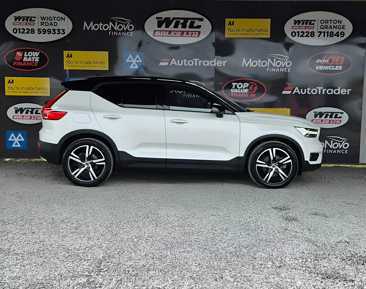 Used 2018 Volvo XC40 First Edition Crystal White - Interior and Exterior details 5