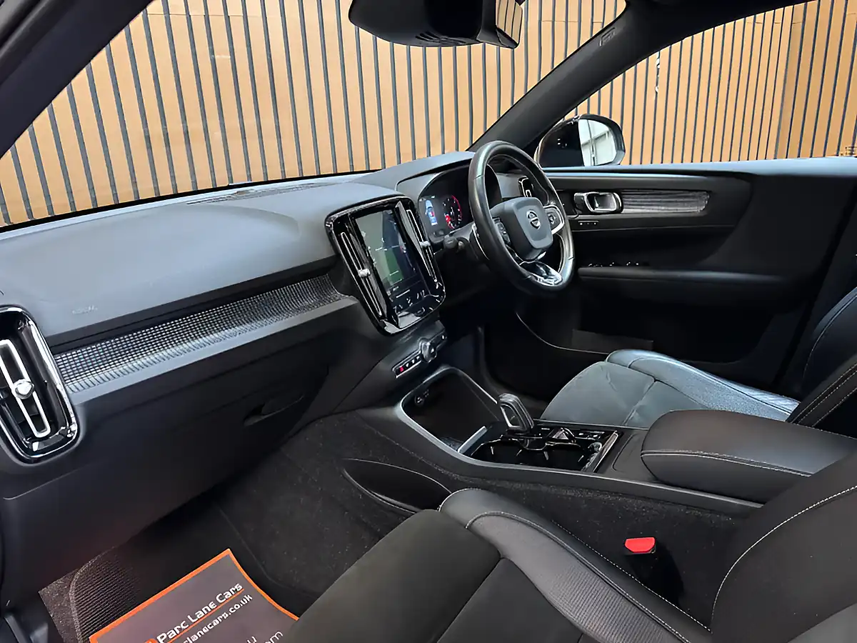 Used 2018 Volvo XC40 First Edition Grey - Interior and Exterior details 17