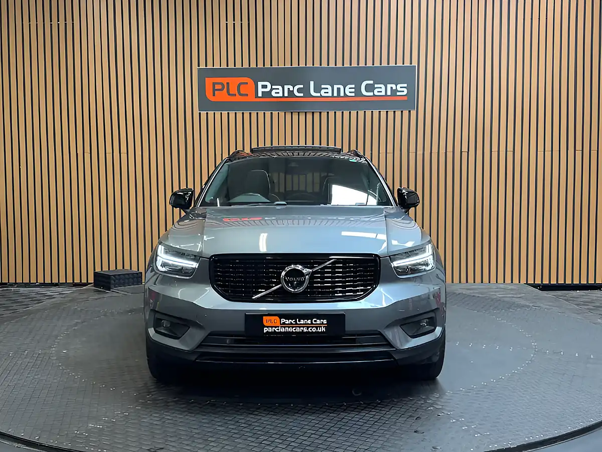 Used 2018 Volvo XC40 First Edition Grey - Interior and Exterior details 9