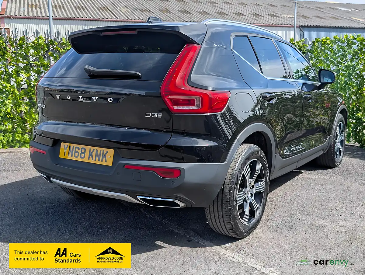 Used 2018 Volvo XC40 Inscription Onyx Black - Interior and Exterior details 11