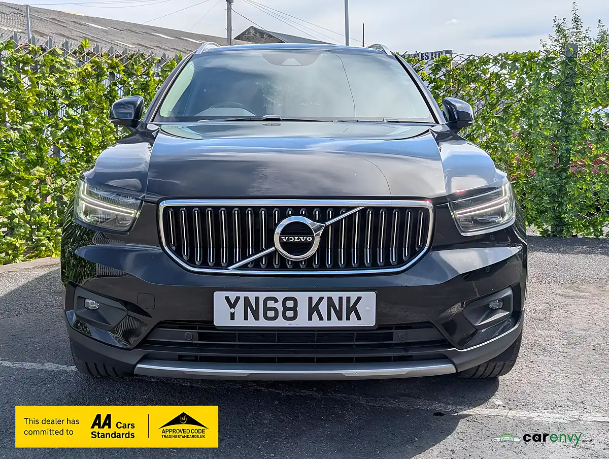 Used 2018 Volvo XC40 Inscription Onyx Black - Interior and Exterior details 3