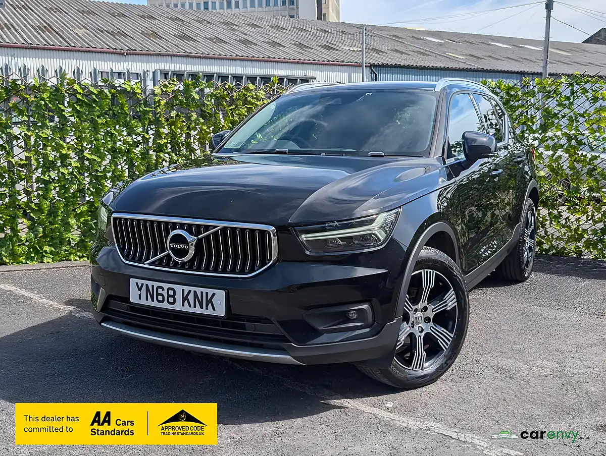 Used 2018 Volvo XC40 Inscription Onyx Black - Interior and Exterior details 8