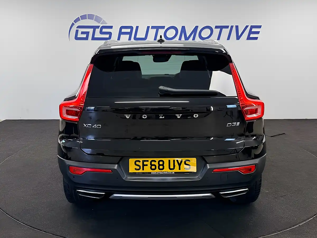 Used 2018 Volvo XC40 Inscription Onyx Black - Interior and Exterior details 10
