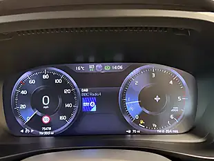 Used 2018 Volvo XC40 Inscription Onyx Black - Interior and Exterior details 13
