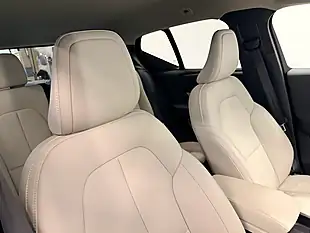 Used 2018 Volvo XC40 Inscription Onyx Black - Interior and Exterior details 19