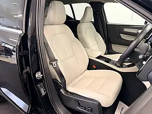 Used 2018 Volvo XC40 Inscription Onyx Black - Interior and Exterior details 3