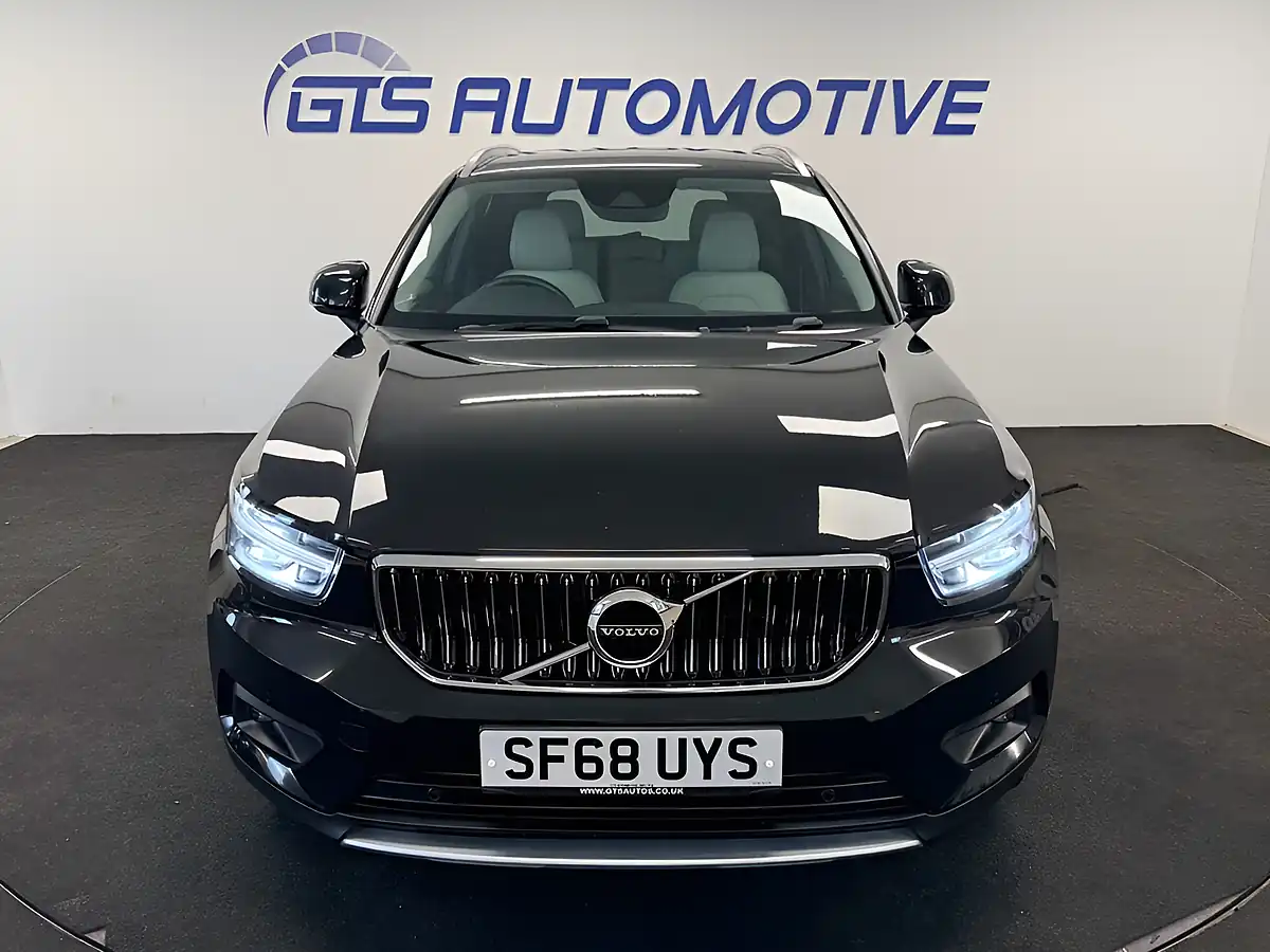 Used 2018 Volvo XC40 Inscription Onyx Black - Interior and Exterior details 7