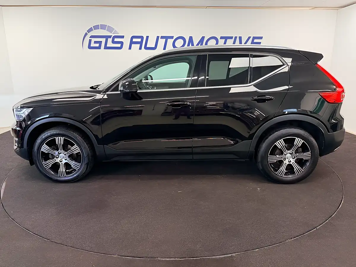 Used 2018 Volvo XC40 Inscription Onyx Black - Interior and Exterior details 8